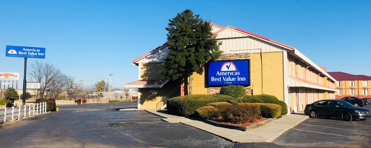 Americas Best Value Inn Tulsa I-44 Oakhurst Exterior photo